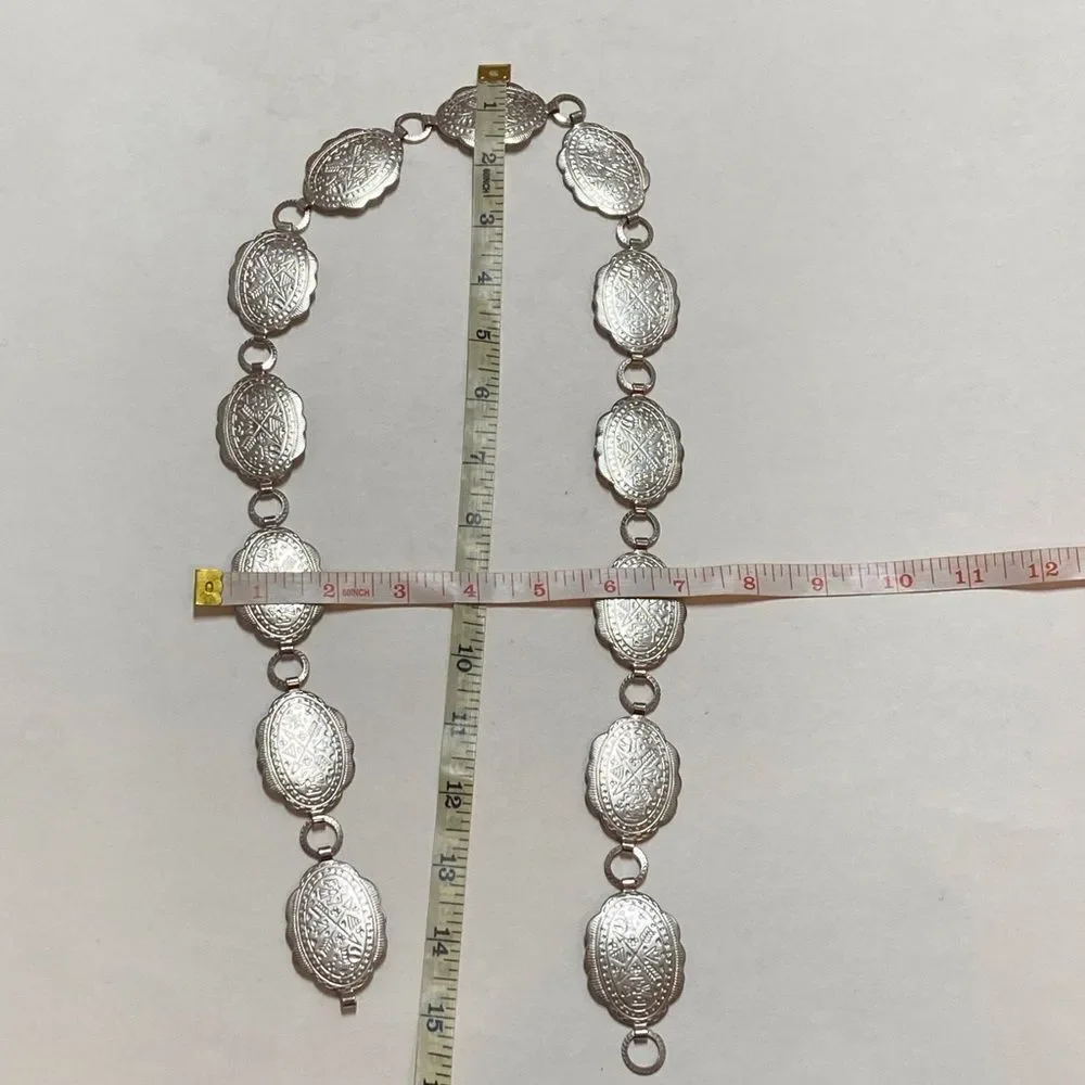 VTG,Textured Silver Tone Concho Belt